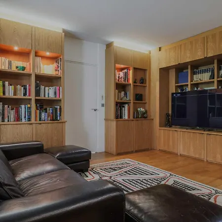 Authenticity With Large Garden 4b-8p Apartment *
