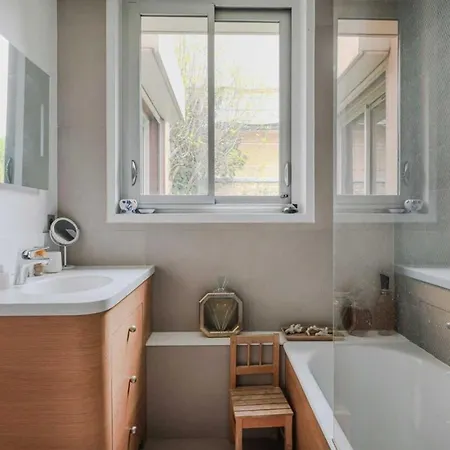 Apartment Authenticity With Large Garden 4b-8p